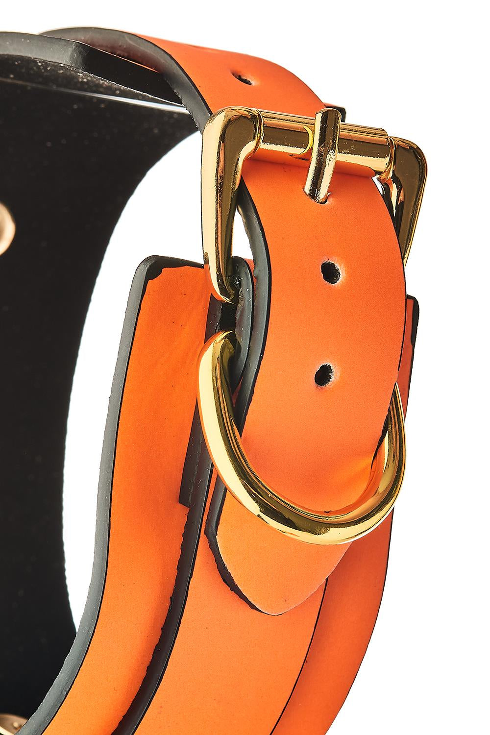 Bondage i orange og guld med selvlysende effekt