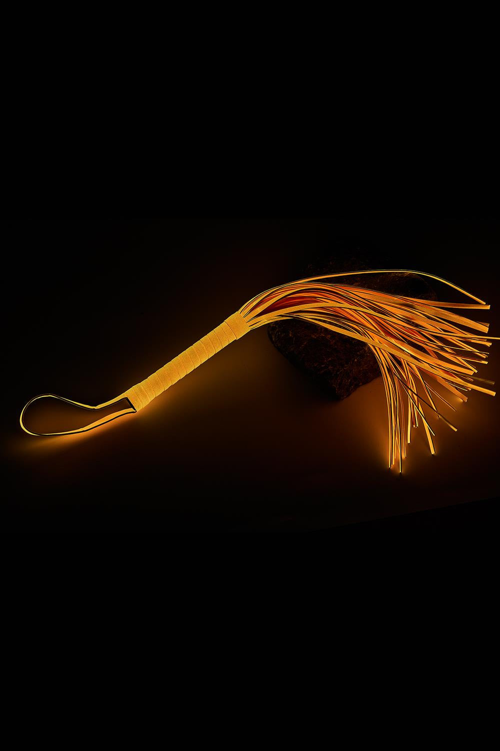 Selvlysende BDSM og Bondage Pisk fra Radiant i Orange design