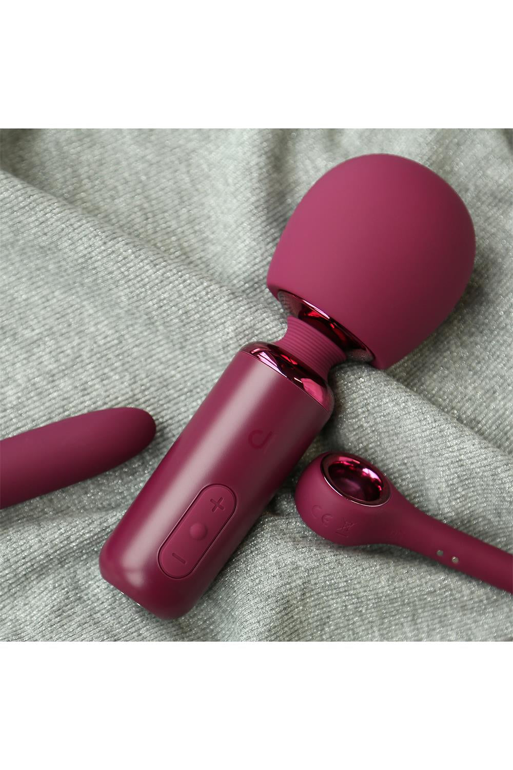 Smuk dyb rød Wand Vibrator i rejsestørrelse